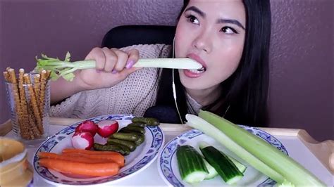 asmr eating food|asmr satisfying eating videos.